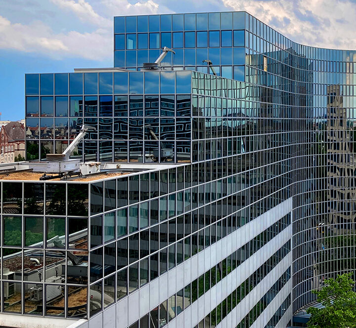 Unternehmensstandort von Capital Bay am Berliner Sachsendamm, modernes Bürogebäude in zentraler Lage